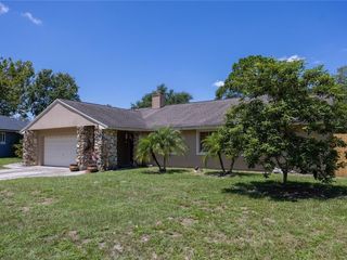 Foreclosed Home - 304 SHADOW OAK DR, 32707
