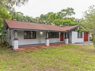 Foreclosed Home - 220 W DICIE AVE, 32726