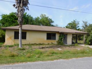 Foreclosed Home - 3812 LUCERNE AVE, 32754