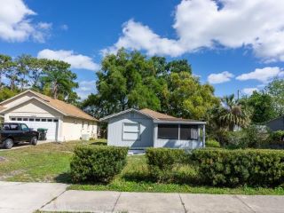 Foreclosed Home - 2301 DRAKE DR, 32810