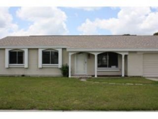 Foreclosed Home - 950 GATEWOOD CT NE, 32905