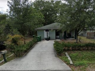 Foreclosed Home - 251 LINCOLN RD, 32926