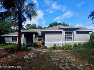 Foreclosed Home - 5430 FISHTAIL PALM AVE, 32927