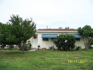 Foreclosed Home - 139 NE 1ST ST, 32937