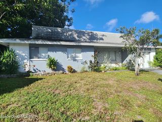 Foreclosed Home - 437 VIA PALERMO CT, 32953