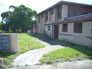 Foreclosed Home - 1350 N TROPICAL TRL, 32953