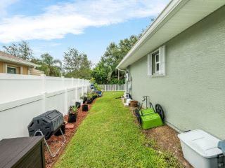 Foreclosed Home - 468 BISCAYNE LN, 32958