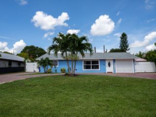 Foreclosed Home - 325 18TH AVE, 32962