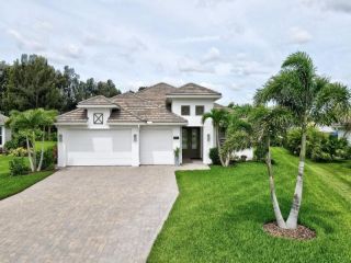 Foreclosed Home - 1025 CAMELOT WAY, 32966