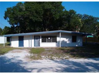 Foreclosed Home - 425 27TH DR, 32968