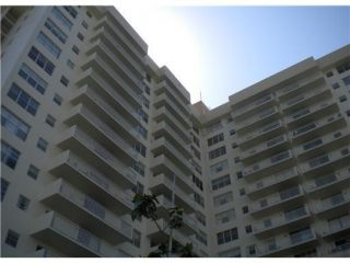 Foreclosed Home - 137 GOLDEN ISLES DR APT 1002, 33009