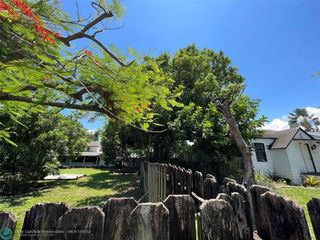 Foreclosed Home - List 100895735