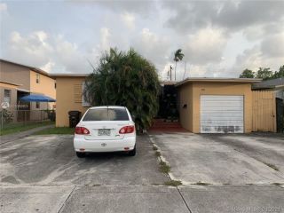 Foreclosed Home - 50 E 20TH ST, 33010