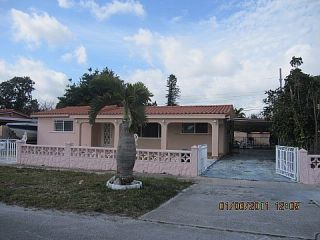 Foreclosed Home - 4208 W 5TH CT, 33012