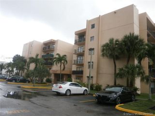 Foreclosed Home - 1820 W 53rd St Apt 310, 33012