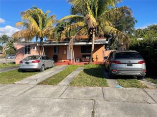 Foreclosed Home - 801 E 22ND ST, 33013