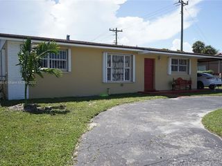 Foreclosed Home - 7760 W 12TH AVE, 33014