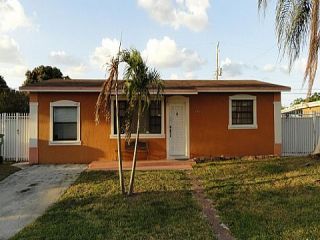Foreclosed Home - 7931 NW 174TH TER, 33015