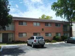 Foreclosed Home - 7020 NW 179TH ST APT 109, 33015