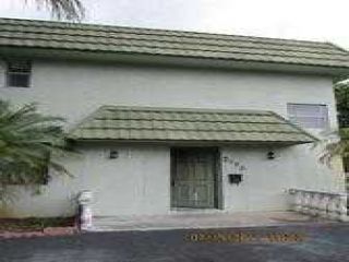 Foreclosed Home - 7130 NW 169TH ST, 33015