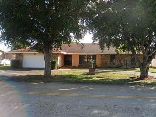 Foreclosed Home - 18811 W OAKMONT DR, 33015