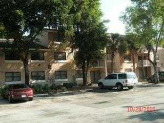 Foreclosed Home - 7155 NW 179TH ST APT 105, 33015