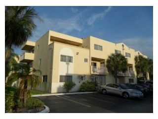 Foreclosed Home - 2740 W 76TH ST APT 104, 33016