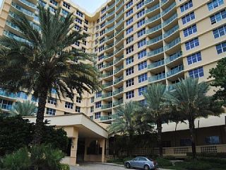 Foreclosed Home - 2501 S OCEAN DR APT 1419, 33019