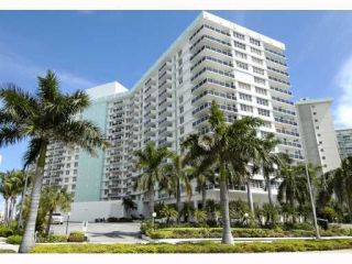 Foreclosed Home - 3725 S OCEAN DR APT 717, 33019
