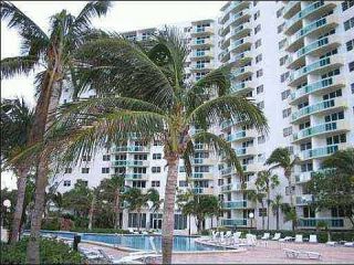 Foreclosed Home - 3001 S OCEAN DR APT 1031, 33019