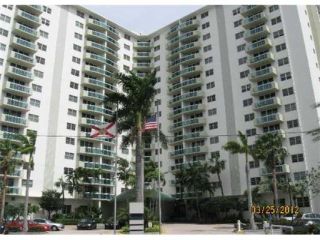 Foreclosed Home - 3001 S OCEAN DR APT 101, 33019