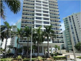 Foreclosed Home - 3725 S Ocean Dr Apt 1405, 33019