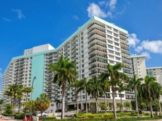 Foreclosed Home - 3725 S OCEAN DR APT 424, 33019