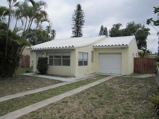 Foreclosed Home - 326 N 24TH AVE, 33020
