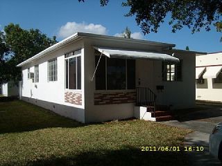 Foreclosed Home - 1931 JEFFERSON ST, 33020