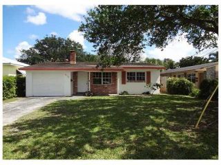Foreclosed Home - 919 N 25TH AVE, 33020
