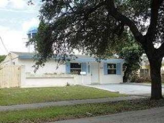 Foreclosed Home - 2314 N 28TH AVE, 33020