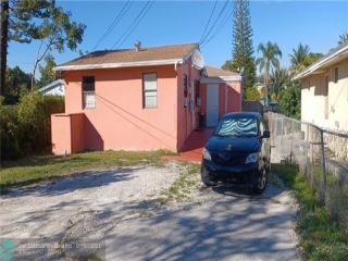 Foreclosed Home - 2442 ROOSEVELT ST, 33020