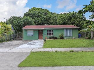 Foreclosed Home - 2311 FLETCHER ST, 33020