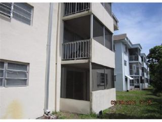 Foreclosed Home - 1200 Tallwood Ave Apt 10, 33021