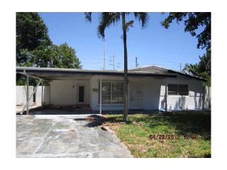 Foreclosed Home - 5815 N FARRAGUT DR, 33021
