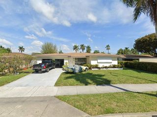Foreclosed Home - 3137 HOLLYWOOD BLVD, 33021