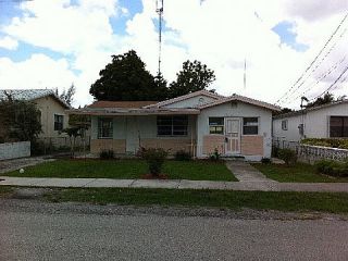 Foreclosed Home - 5028 SW 20TH ST, 33023