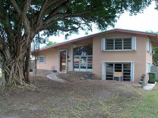 Foreclosed Home - 6840 SW 12TH ST, 33023
