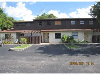 Foreclosed Home - 6936 SW 38TH CT, 33023