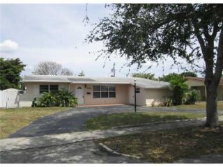 Foreclosed Home - 701 SW 68TH TER, 33023