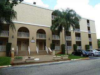 Foreclosed Home - 7981 S FRENCH DR APT 305, 33024