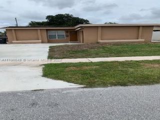 Foreclosed Home - 6441 SCOTT ST, 33024