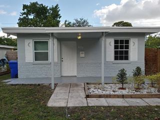 Foreclosed Home - 409 N 61ST TER, 33024