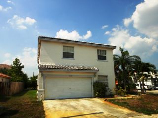 Foreclosed Home - 10501 SW 14TH CT, 33025